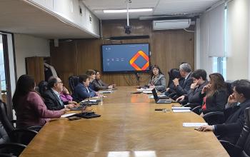 Rector recibe en la sala de reuniones de Rectoría al Comité de Prevención