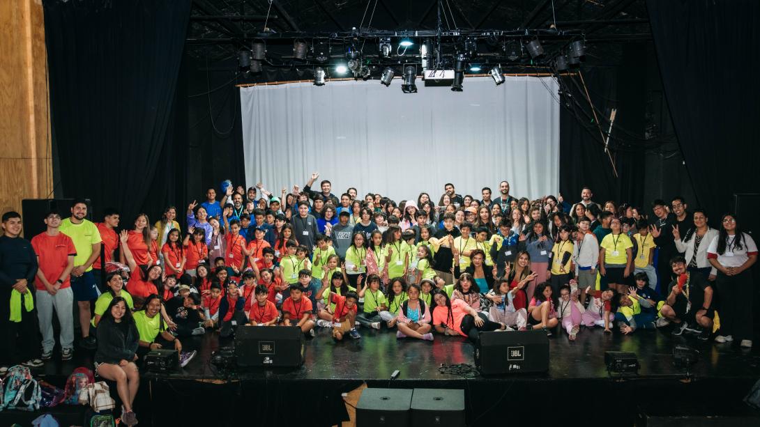 Niños y niñas comenzaron el Summer School en la sala de artes Víctor Jara