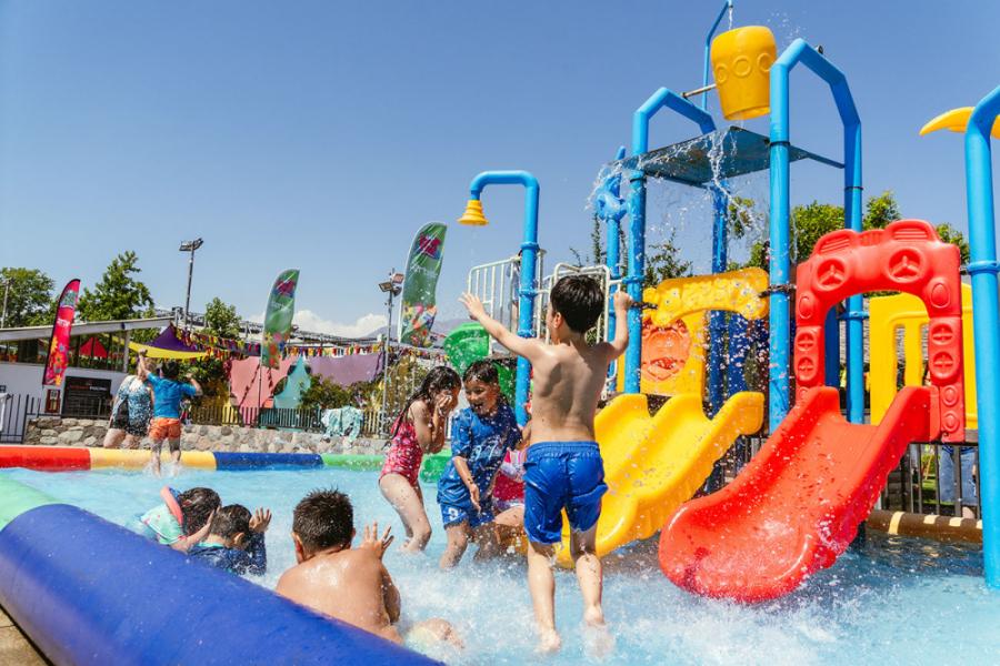 Piscina en la Fiesta Institucional
