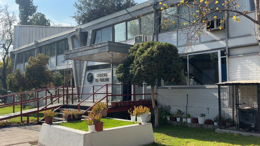 Frontis del Centro de Salud