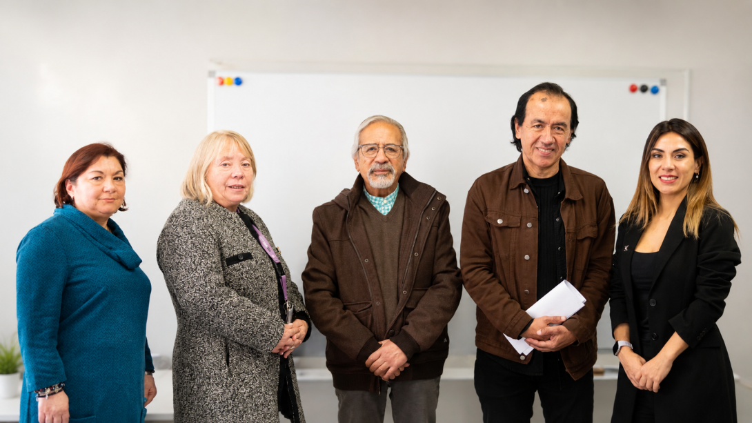 Miembros del Tricel con jefa del departamento de Bienestar